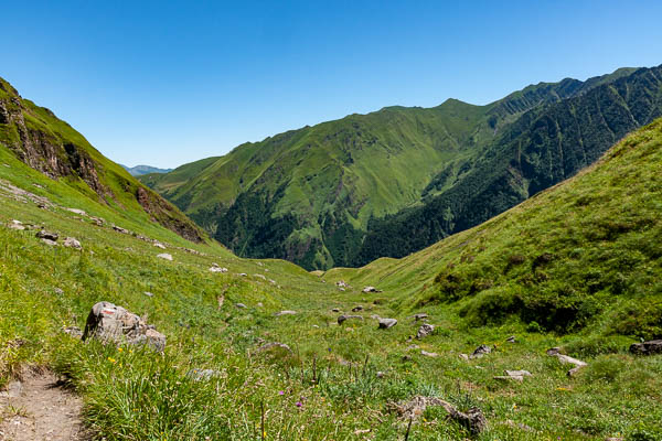 Sous le couret d'Esquierry, 2131 m, versant est