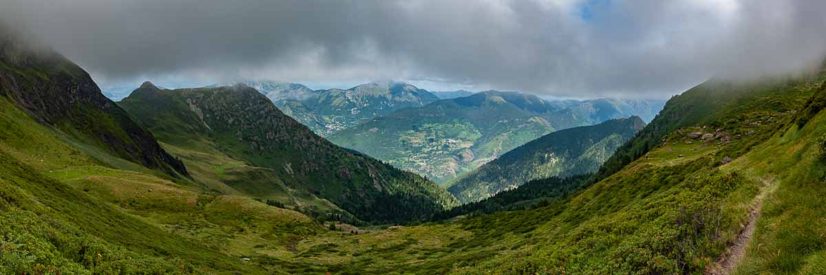 En descendant vers la cabane des Courraus