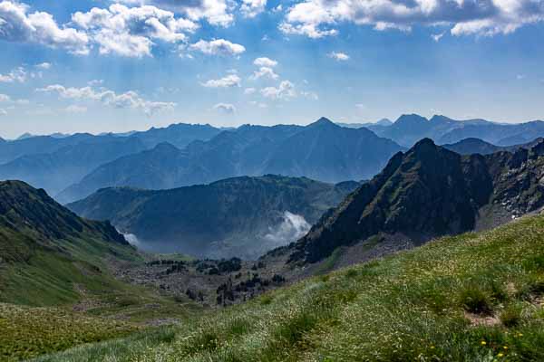 Crête de la Lhasse, 2439 m : vue est