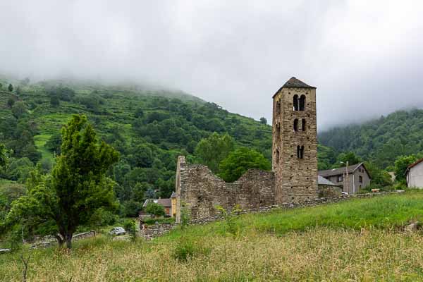 Mérens le haut : église romane