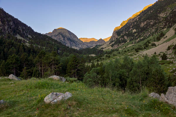 Vallée et pic Rodo