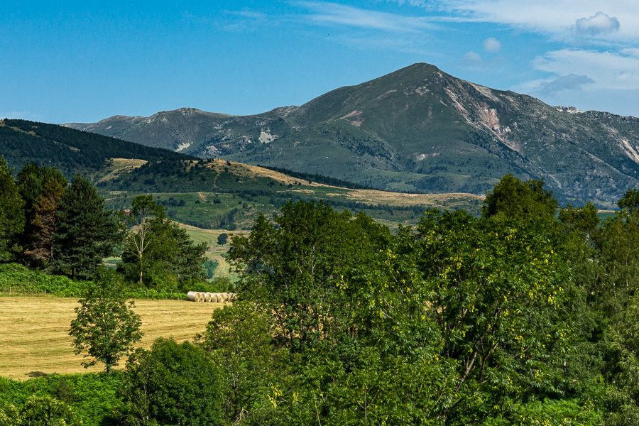 Sentier vers Mollo, pic de Costabonne