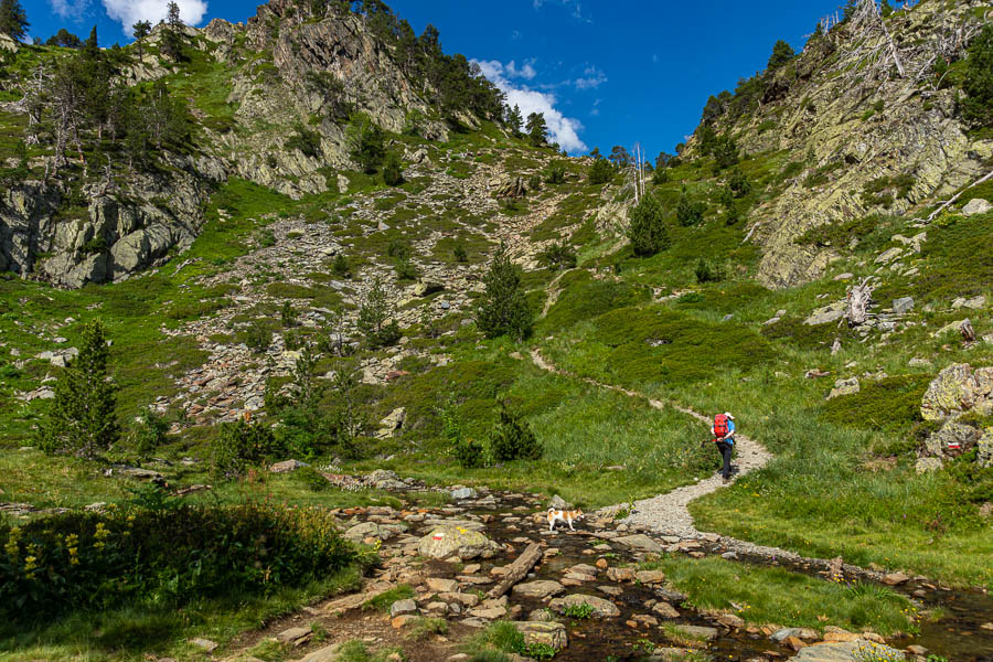 Sentier vers la Comapedrosa