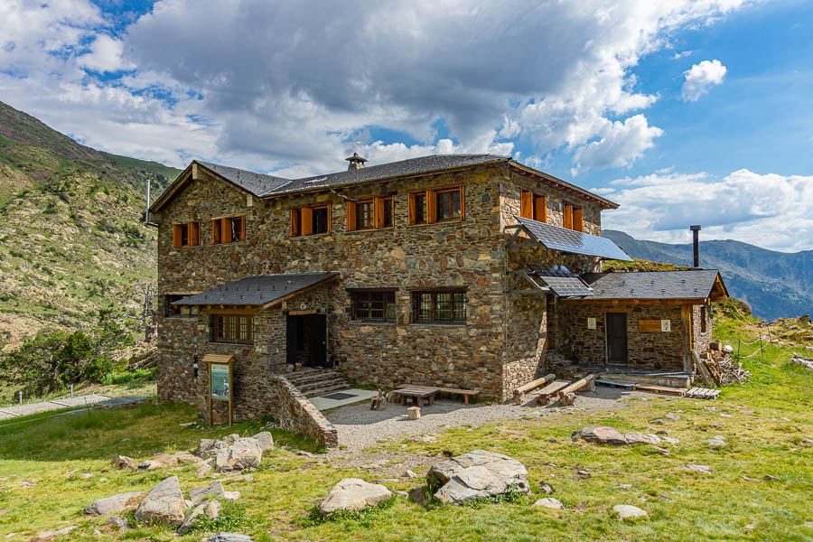 Refuge de Comapedrosa, 2270 m