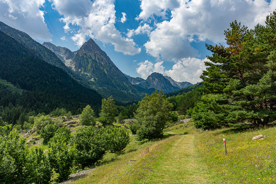 Aiguille des Encantats