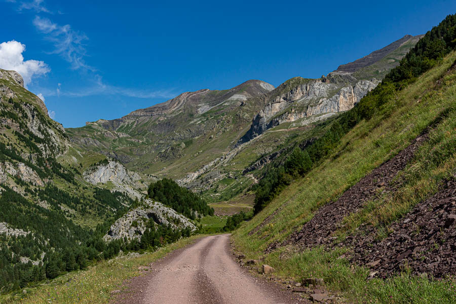 Piste vers le col de Petramula