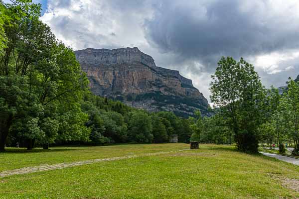 Vallée d'Ordesa : parking du parc national, monte Arruebo