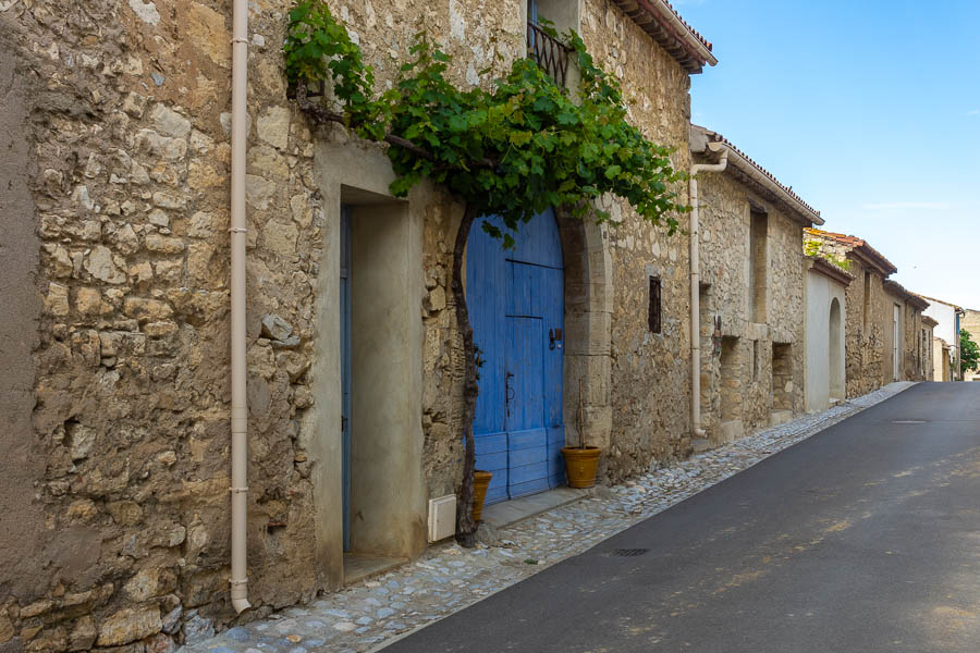 Roquefort-des-Corbières : rue de l'Espandidou