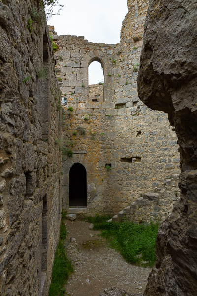 Château de Puilaurens : donjon, tour de la Dame Blanche