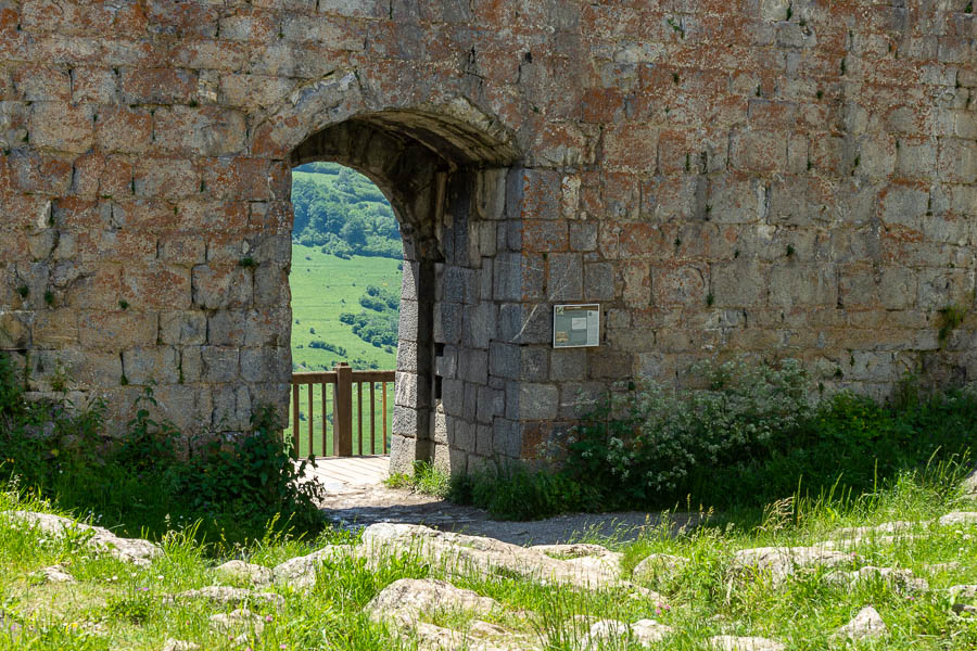 Château de Montségur : entrée sud