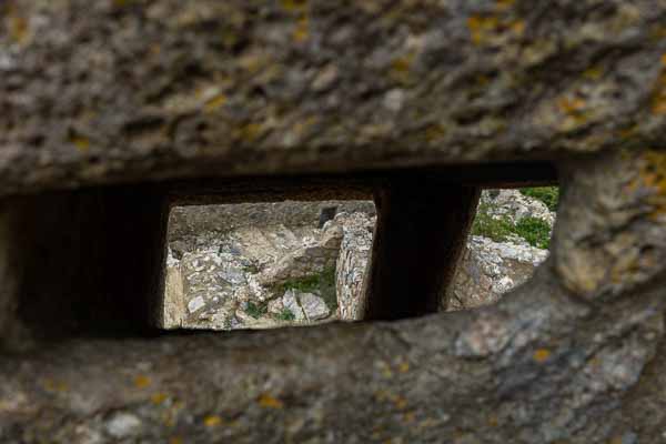 Quéribus : 1re enceinte, canonnière