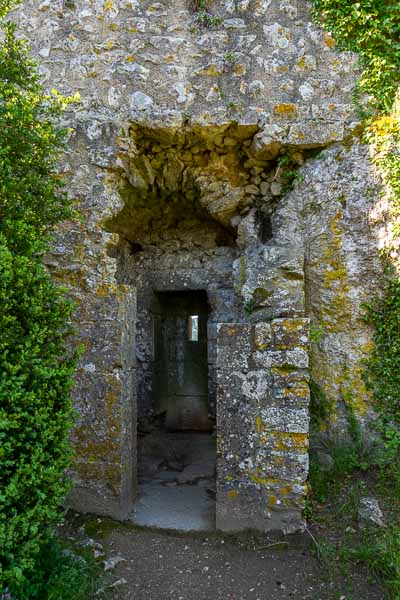 Peyrepertuse : enceinte basse, latrines