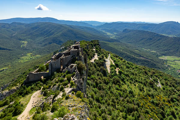 Peyrepertuse : enceinte basse, donjon vieux