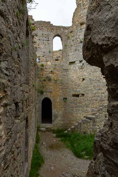 Château de Puilaurens : donjon, tour de la Dame Blanche