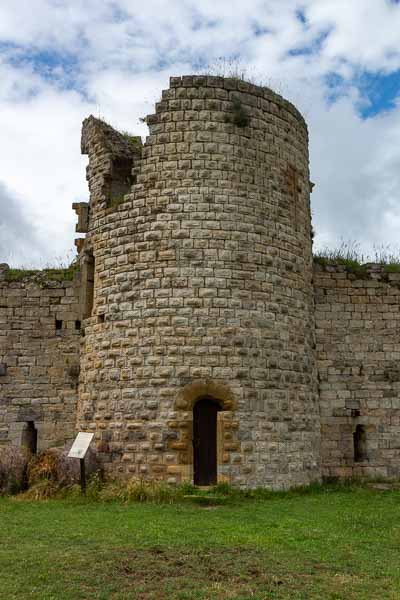 Château de Puivert : tour bossue