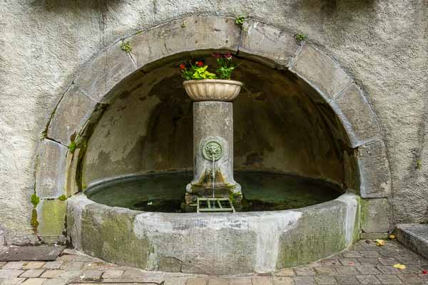 Foix : fontaine du 18e