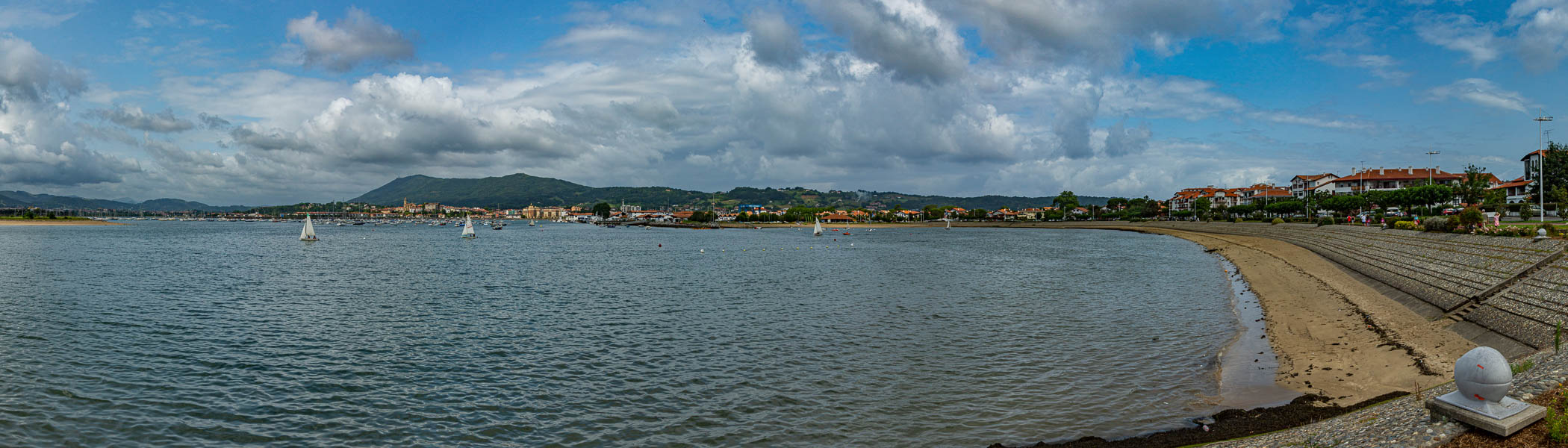 Hendaye-plage : baie de Chingoudy