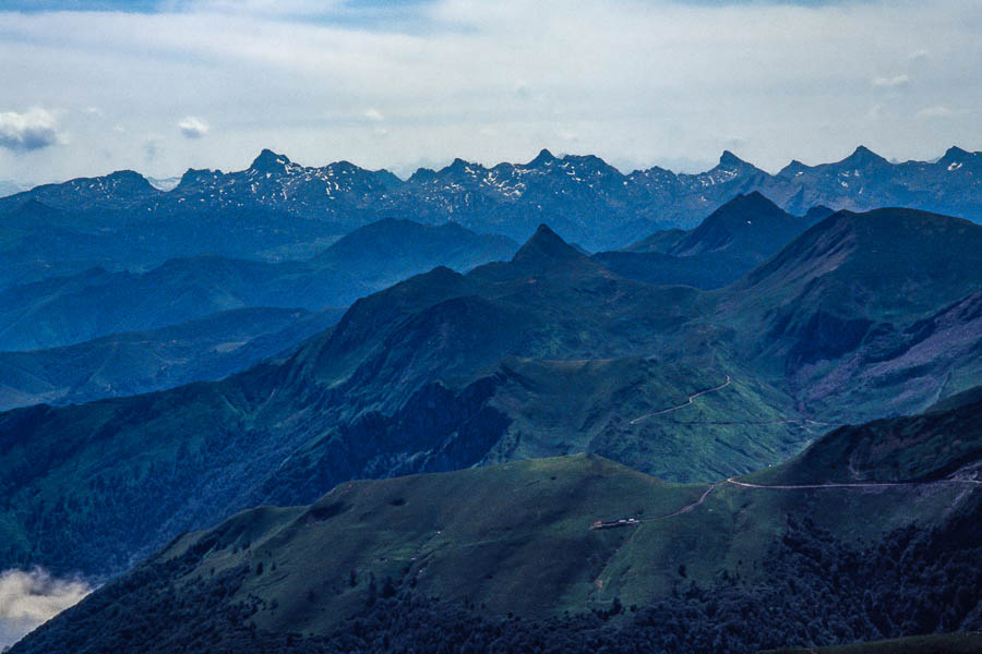 Pic d'Orhy :  vue vers l'est, pic d'Anie