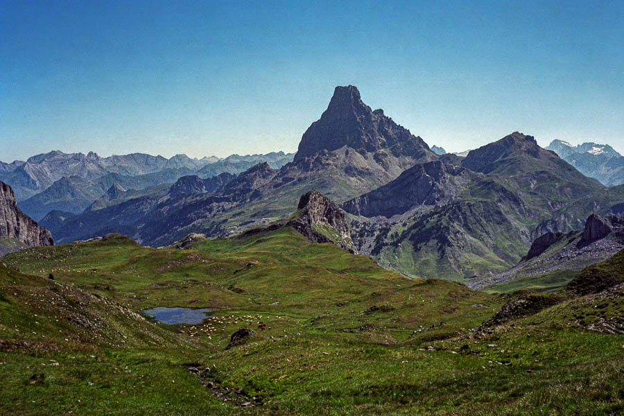 Pic du Midi d'Ossau depuis le col des Moines