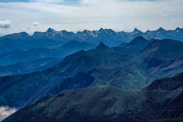 Pic d'Orhy :  vue vers l'est, pic d'Anie