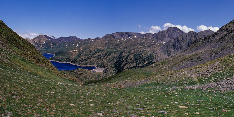 Étang de Lanoux et Carlit depuis la porteille du Lanoux