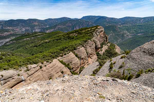 Rocs de Queralt : turó de la Llosa, 1092 m, vue est, tossal Gros