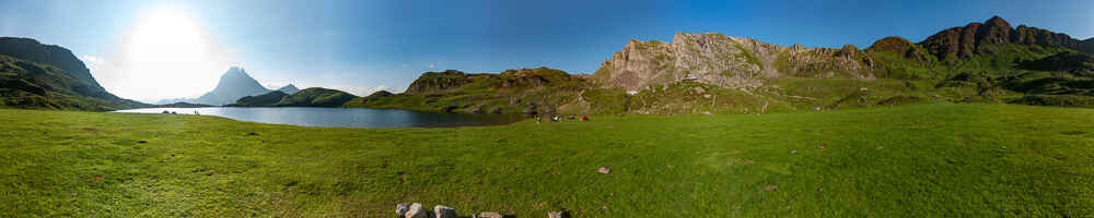 Lac Gentau et refuge d'Ayous