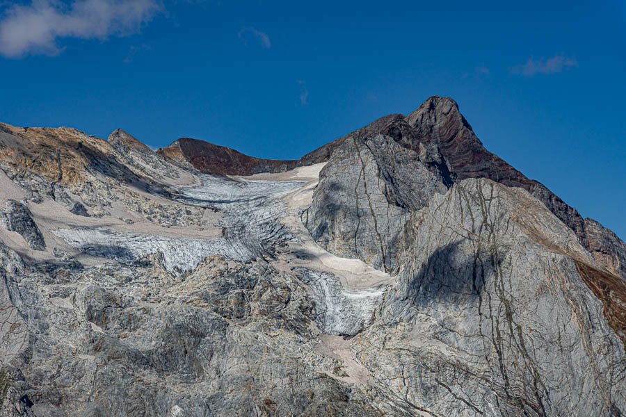 Vignemale et glacier d'Ossoue depuis le col des Gentianes