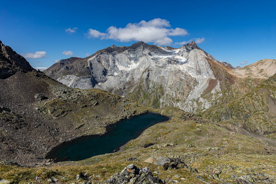 Lac des Gentianes et Vignemale