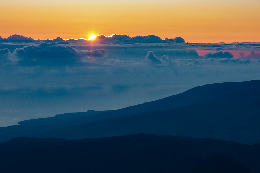 Piton des Neiges : lever de soleil