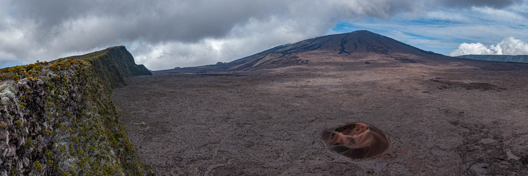 Piton de la Fournaise et Formica Leo