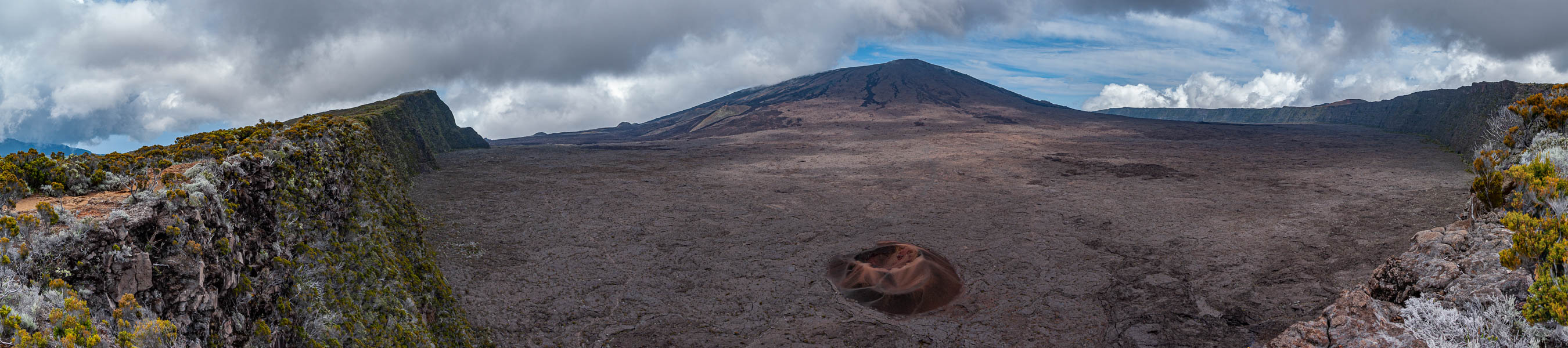 Piton de la Fournaise et Formica Leo