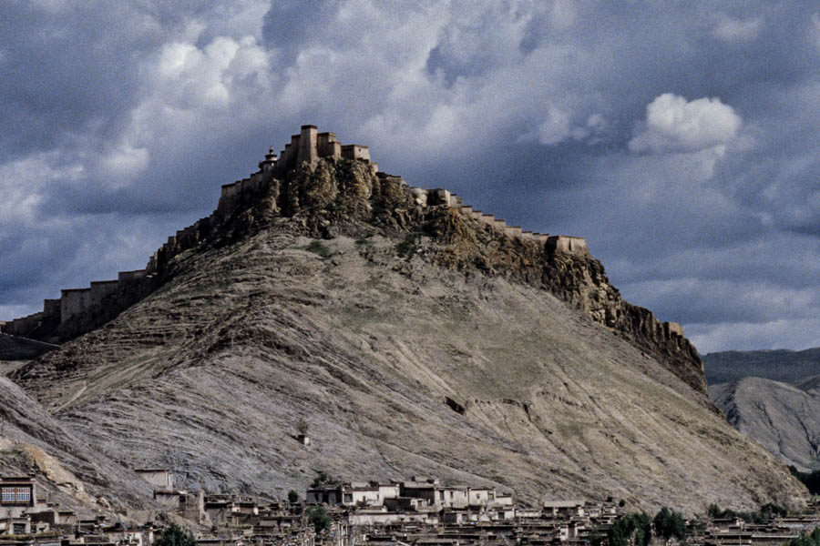 Gyantse : Kumbum, vue de la vieille ville