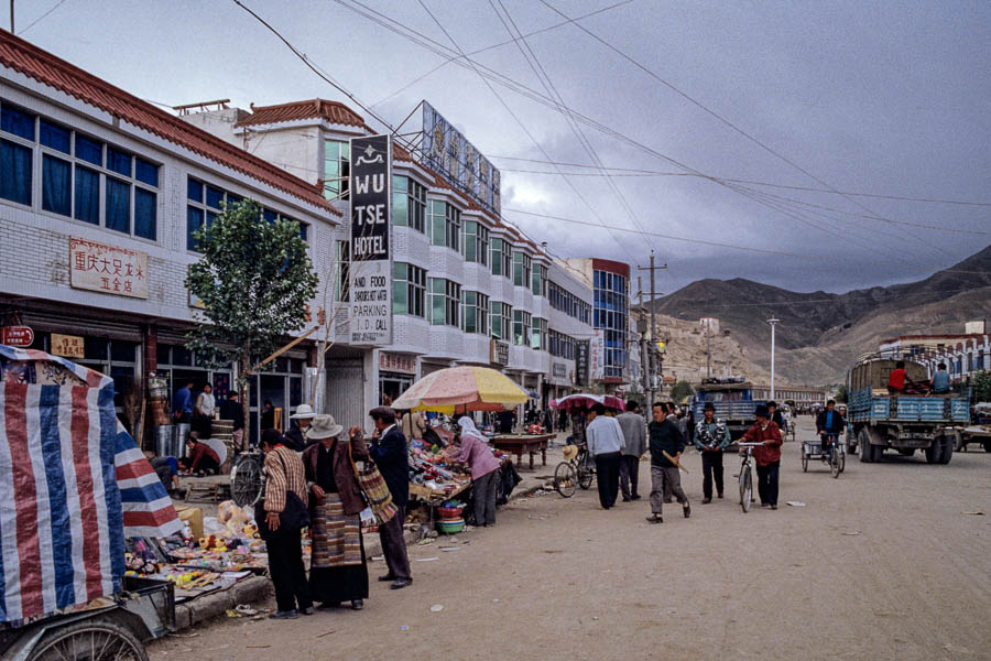 Gyantse : rue de la nouvelle ville
