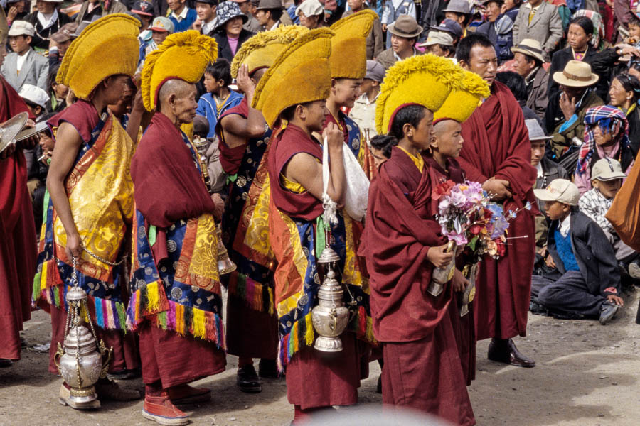 Festival de Gyantse : défilé de moines