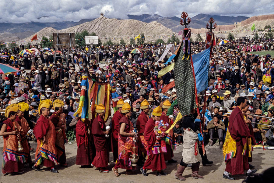 Festival de Gyantse : défilé de moines