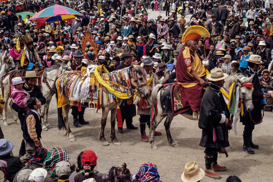 Festival de Gyantse : défilé, moines