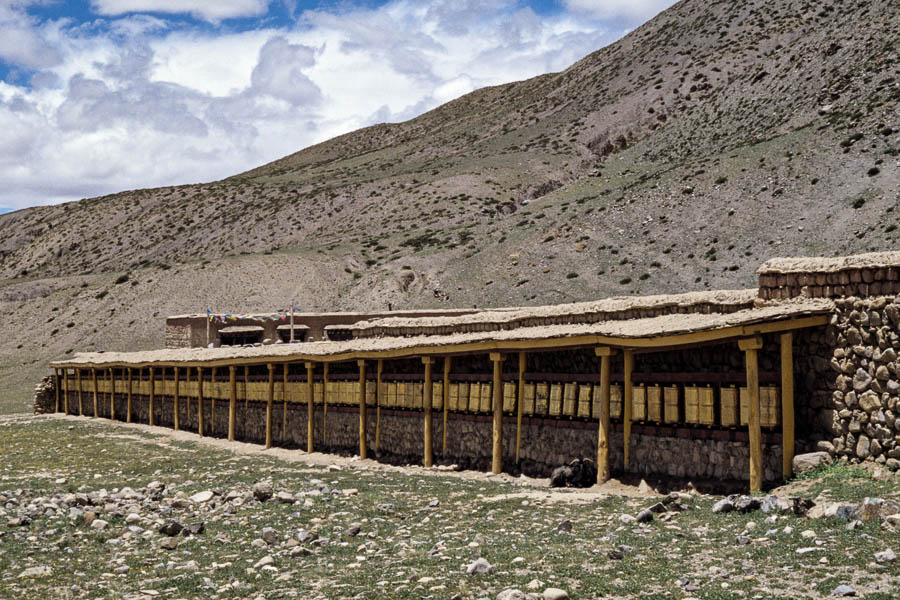 Darchen : monastère, moulins à prière
