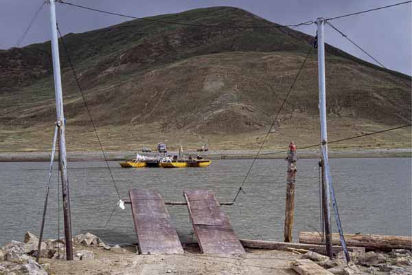 Bac sur le Yarlung Tsangpo