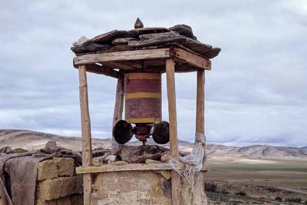 Monastère de Chiu : moulin à prières éolien