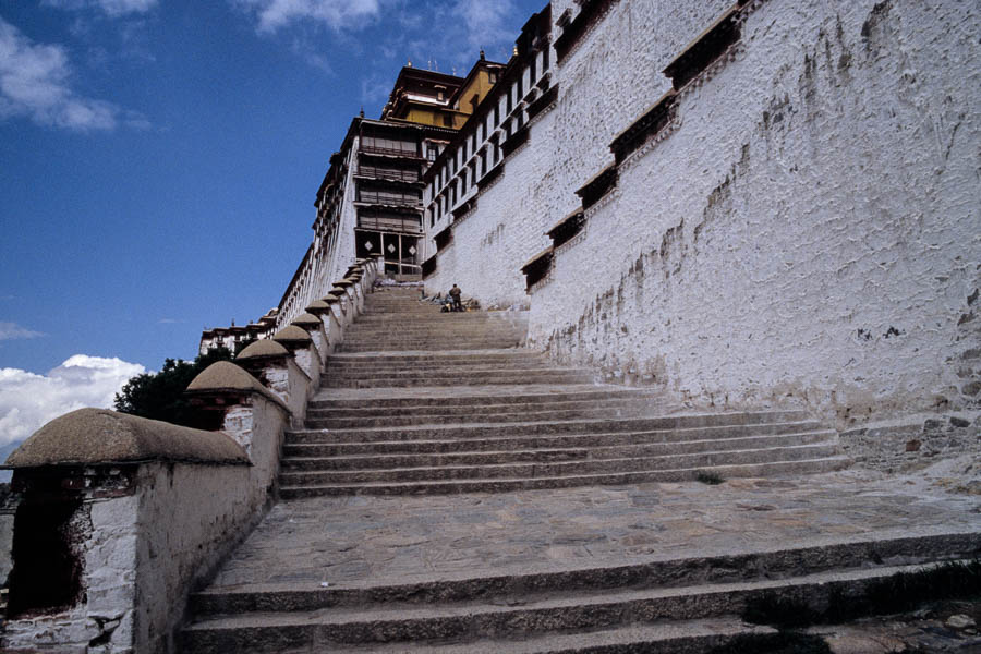 Lhasa : Potala, grand escalier