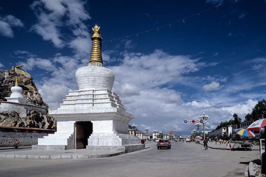 Lhasa : chorten