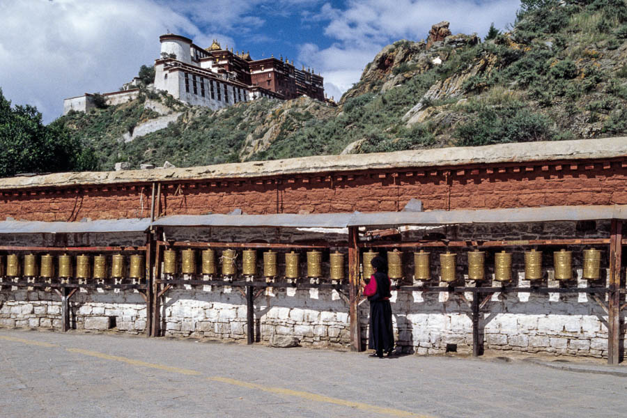Lhasa : moulins à prière