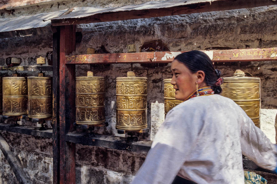 Lhasa : moulins à prière