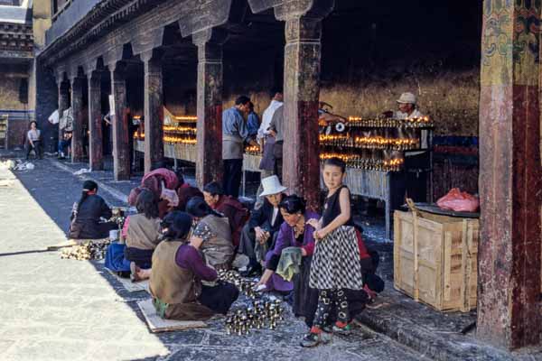 Jokhang, cour intérieure