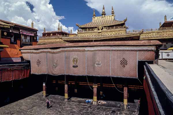 Jokhang, cour intérieure