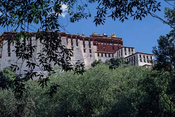 Jardin de Lukhang au pied du Potala