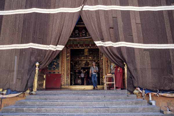 Monastère de Tashilhunpo, mausolée du 10e panchen-lama