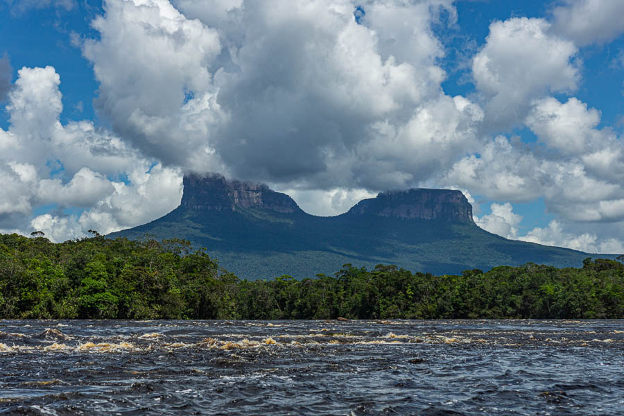 Rapides du rio Carrao et Wey Tepuy