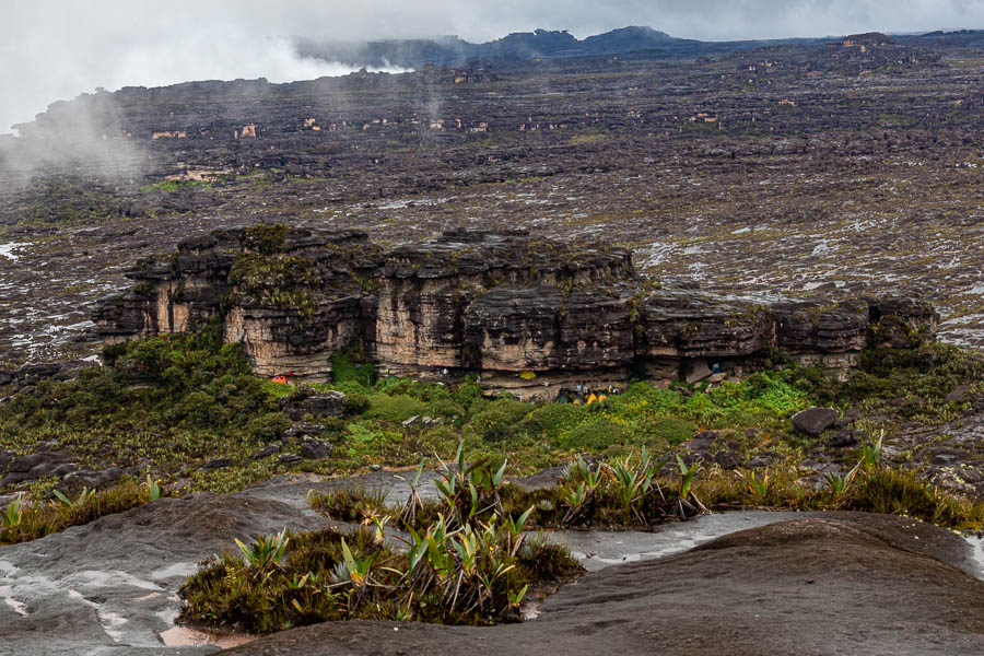 Notre hôtel vu du sommet du Roraima